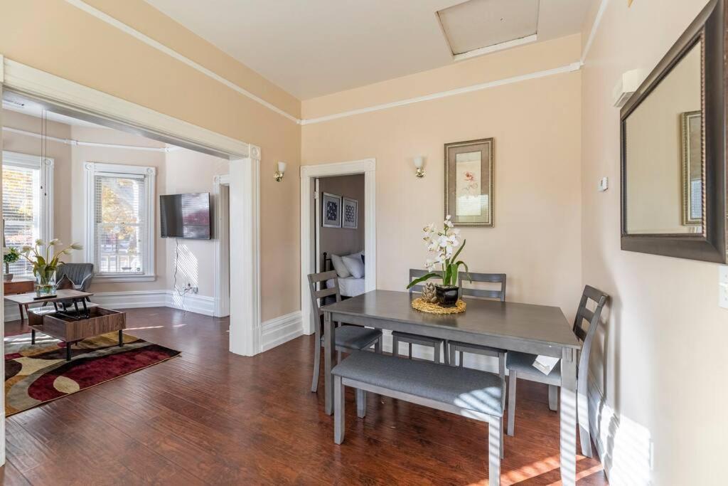 A+ 2 Bedroom Victorian Home Away From Home Sacramento Exterior foto